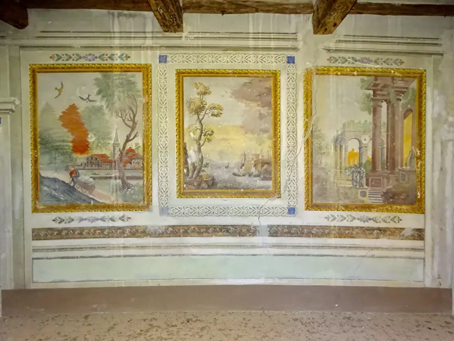 Immagine 12 di Villa in vendita  a San Miniato