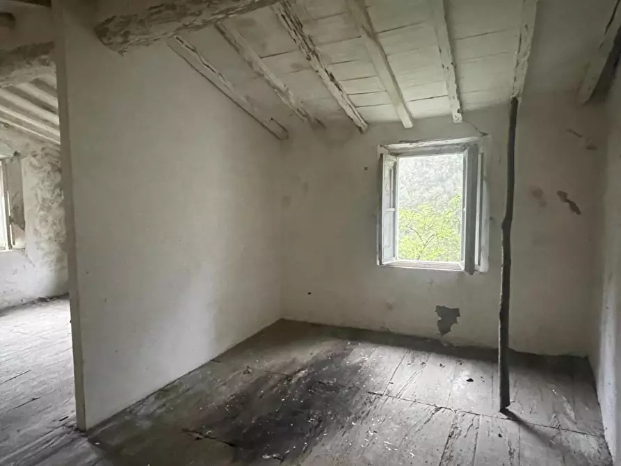 Immagine 36 di Porzione di casa in vendita  a Stazzema