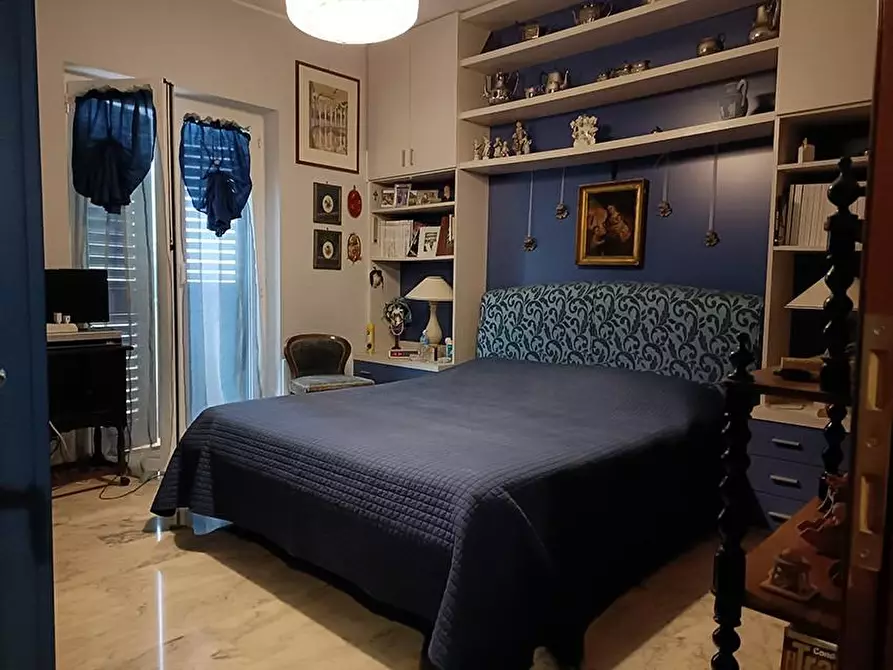 Immagine 9 di Attività artigianale in vendita  a Carrara