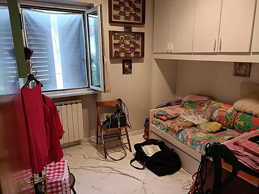 Immagine 12 di Attività artigianale in vendita  a Carrara