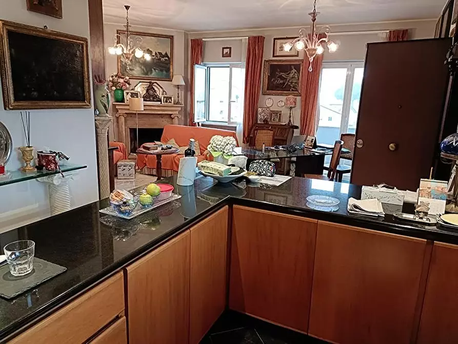 Immagine 7 di Attività artigianale in vendita  a Carrara