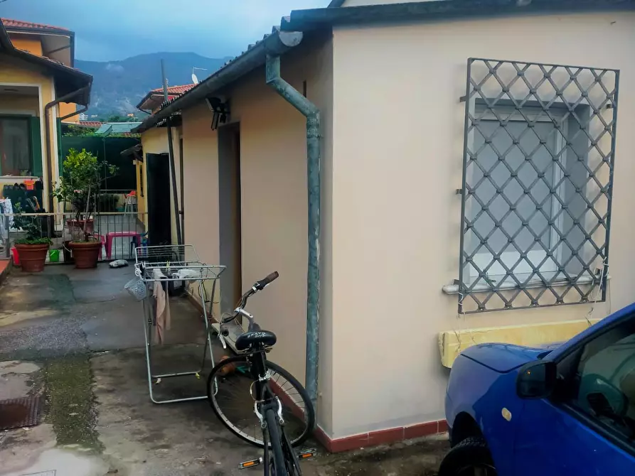 Immagine 6 di Casa bifamiliare in vendita  a Pietrasanta