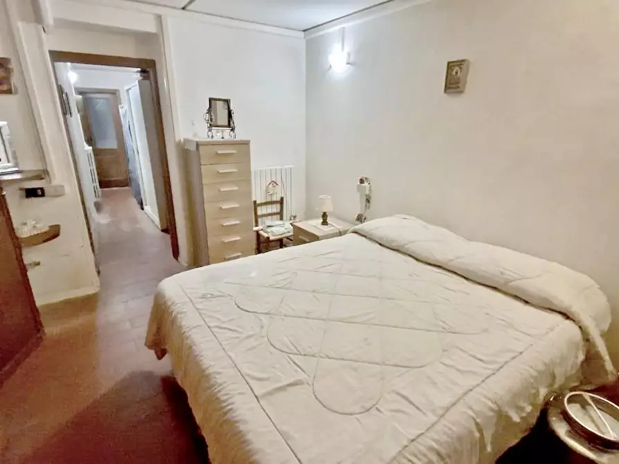 Immagine 30 di Villetta a schiera in vendita  a Calci