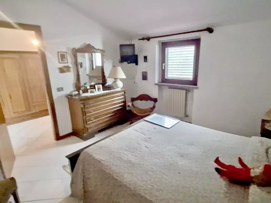 Immagine 24 di Villetta a schiera in vendita  a Calci