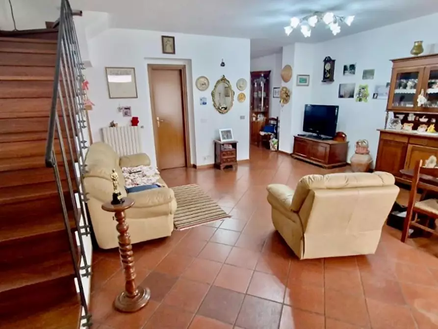 Immagine 3 di Villetta a schiera in vendita  a Calci