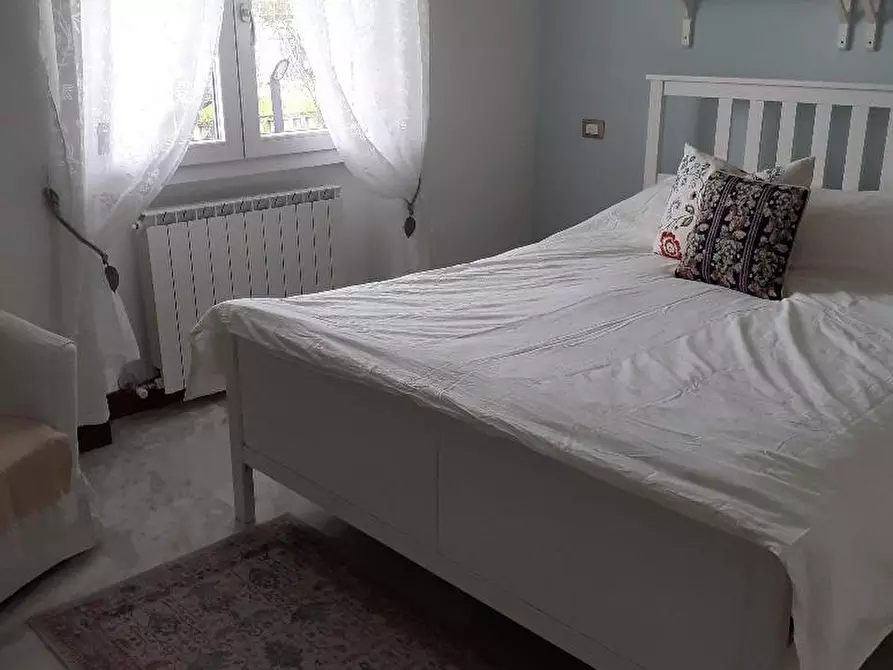 Immagine 11 di Appartamento in vendita  a Massa