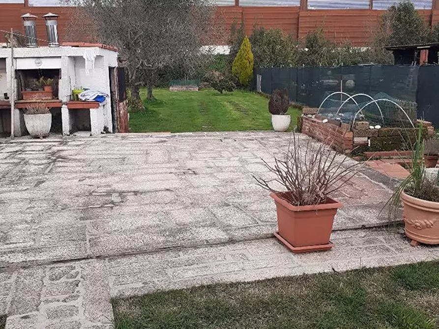 Immagine 21 di Appartamento in vendita  a Massa