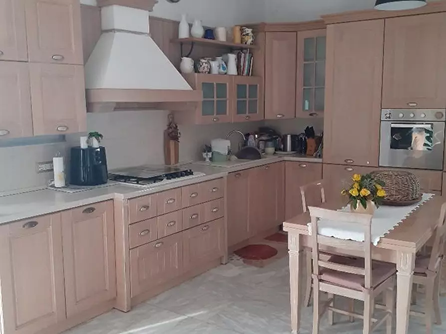 Immagine 17 di Appartamento in vendita  a Massa