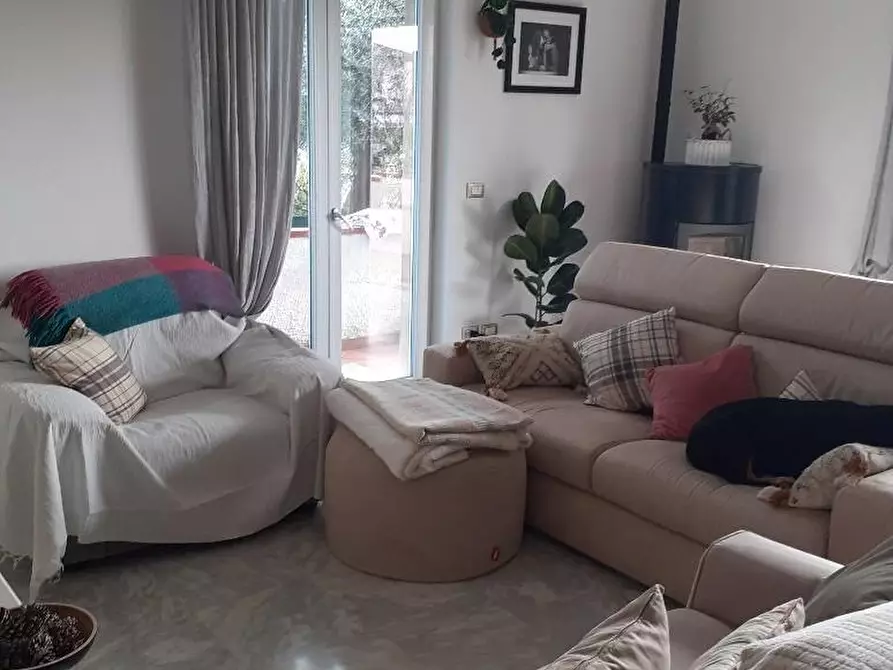 Immagine 14 di Appartamento in vendita  a Massa