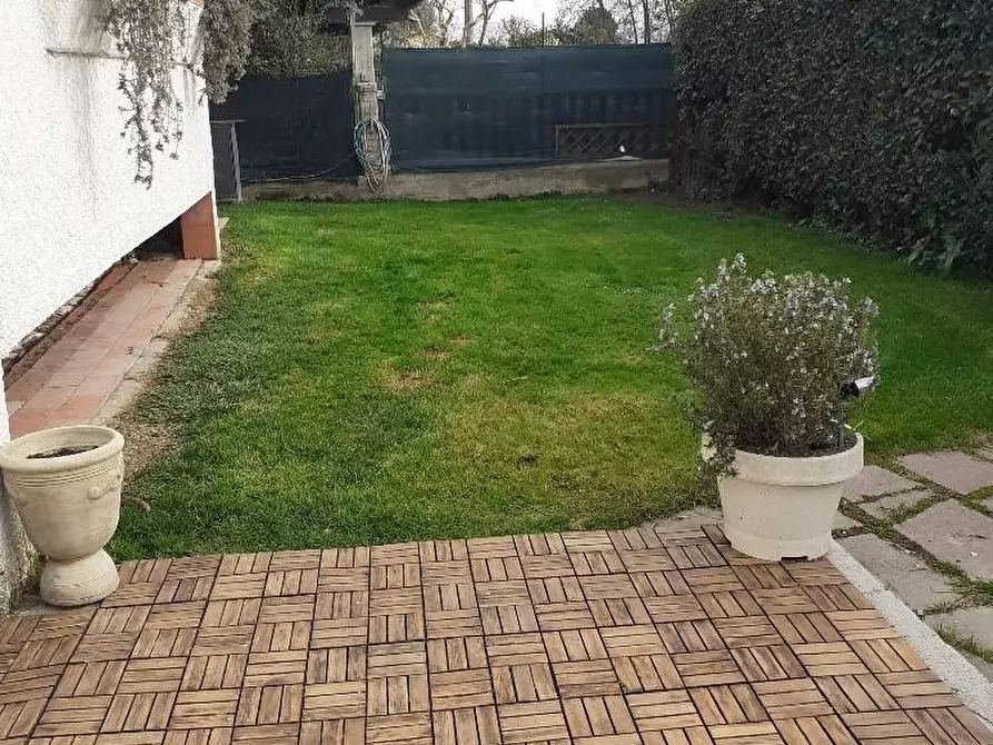 Immagine 6 di Appartamento in vendita  a Massa