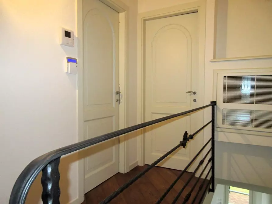 Immagine 2 di Villa in vendita  a Empoli