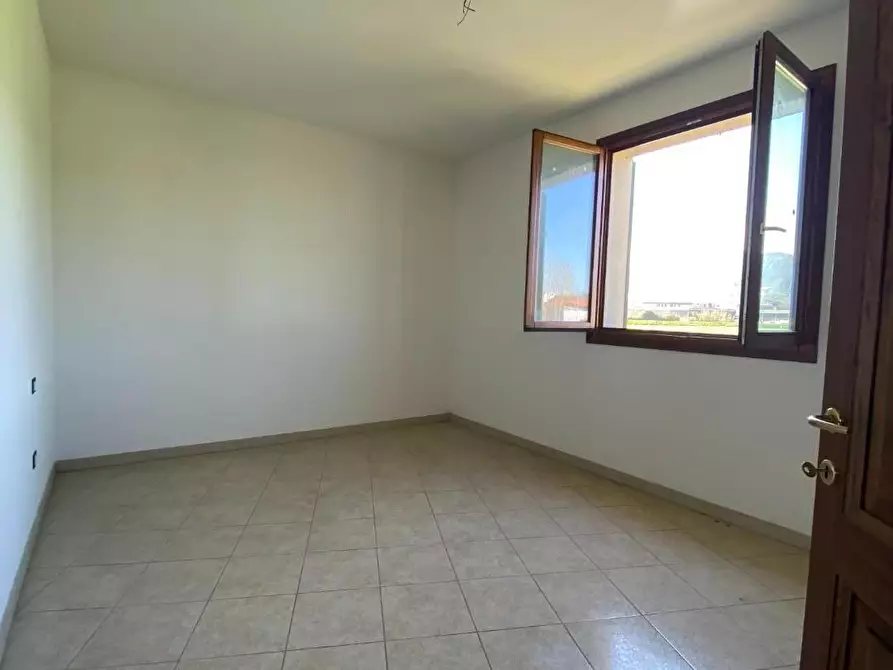 Immagine 6 di Appartamento in vendita  a Carmignano