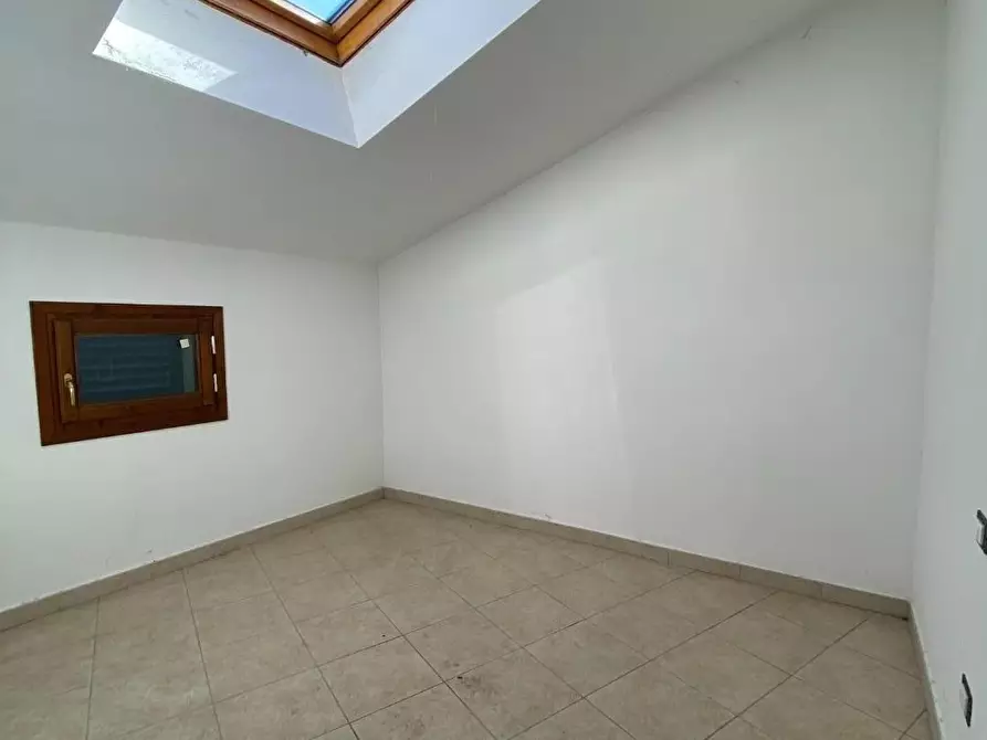 Immagine 9 di Appartamento in vendita  a Carmignano