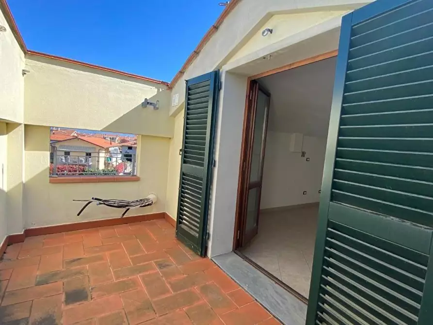 Immagine 12 di Appartamento in vendita  a Carmignano