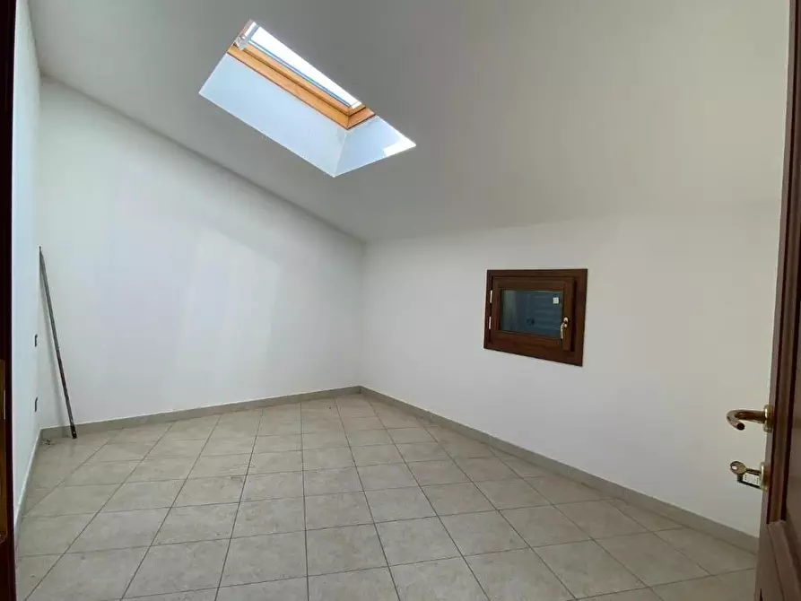 Immagine 8 di Appartamento in vendita  a Carmignano