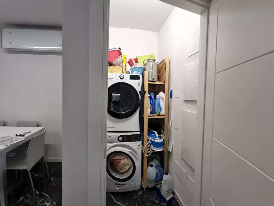 Immagine 16 di Appartamento in vendita  a Livorno