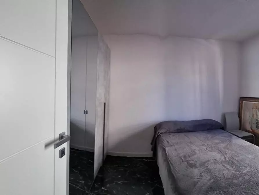 Immagine 27 di Appartamento in vendita  a Livorno