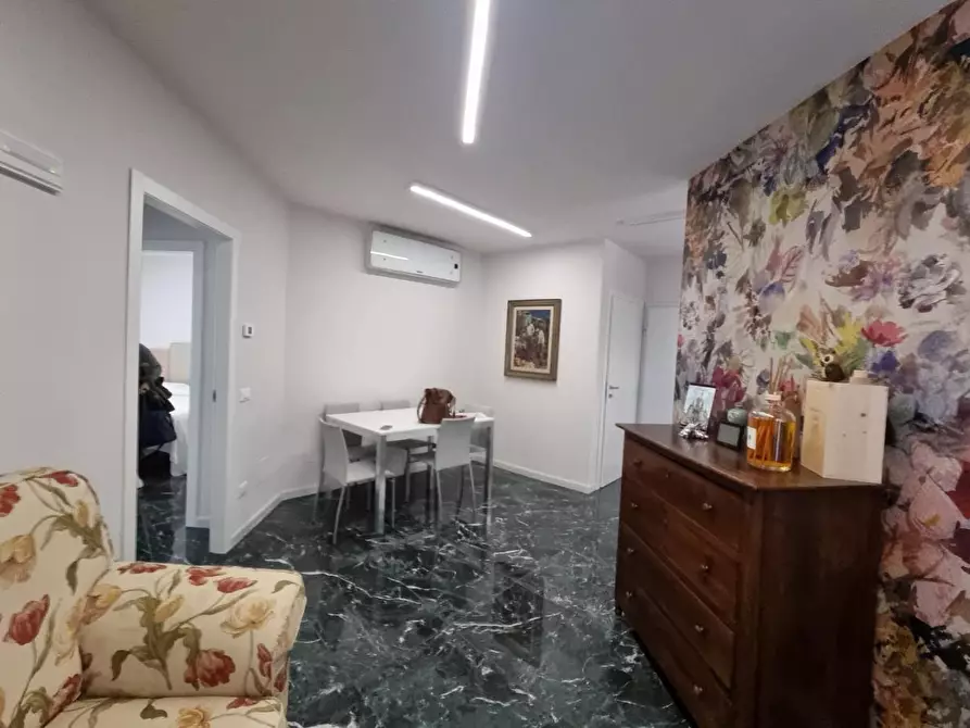 Immagine 26 di Appartamento in vendita  a Livorno