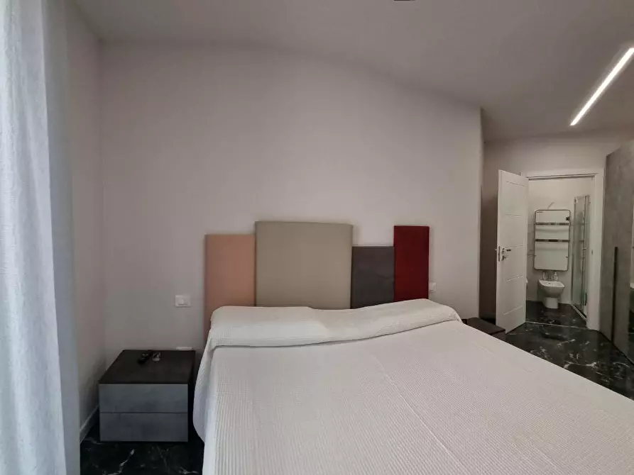 Immagine 34 di Appartamento in vendita  a Livorno