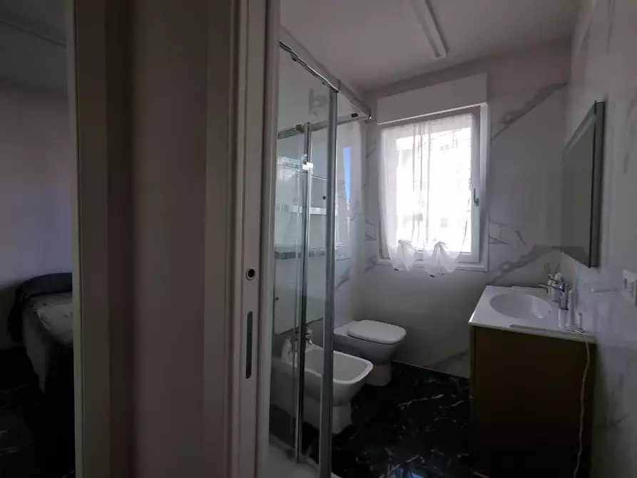 Immagine 10 di Appartamento in vendita  a Livorno