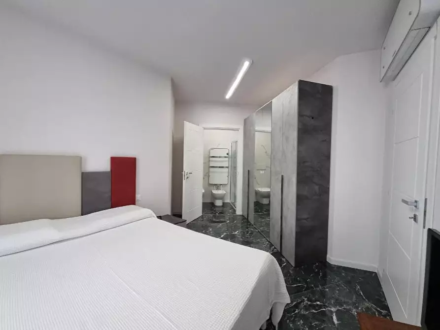 Immagine 35 di Appartamento in vendita  a Livorno