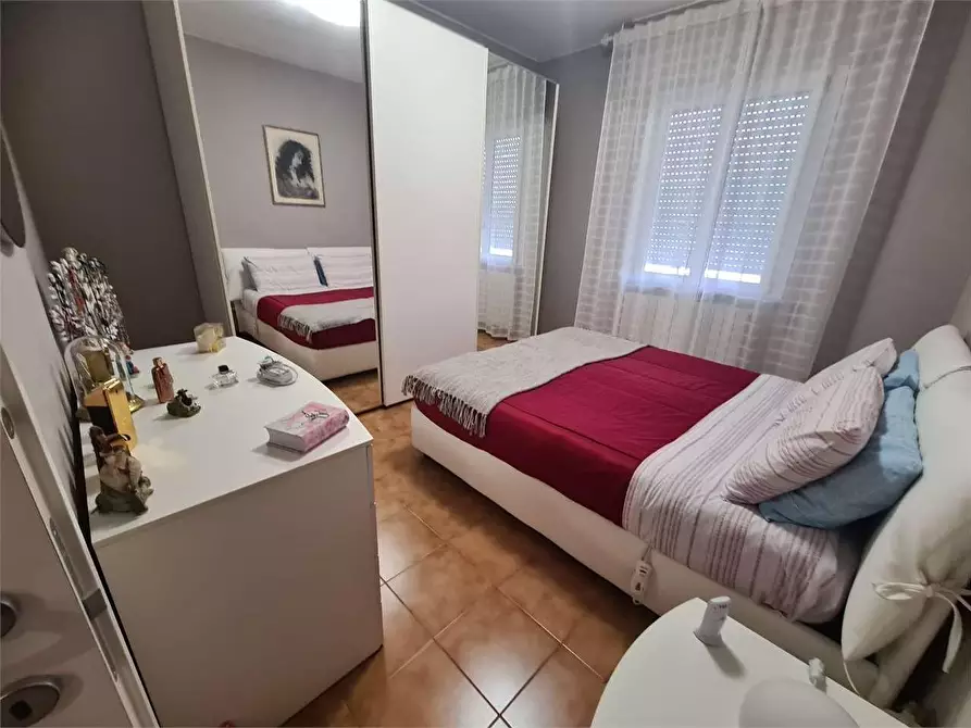 Immagine 8 di Appartamento in vendita  a Ortonovo