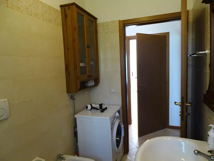 Immagine 17 di Appartamento in vendita  a Pescia