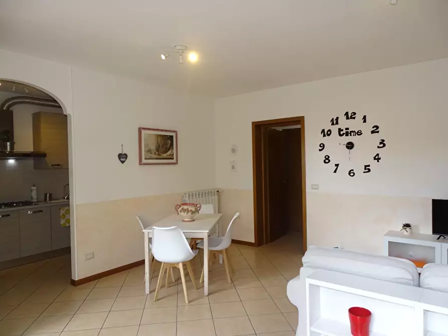 Immagine 2 di Appartamento in vendita  a Pescia