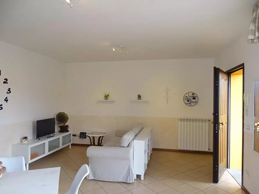 Immagine 6 di Appartamento in vendita  a Pescia