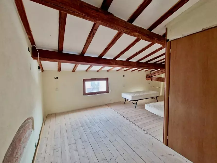 Immagine 12 di Loft/Open space in vendita  a Pisa