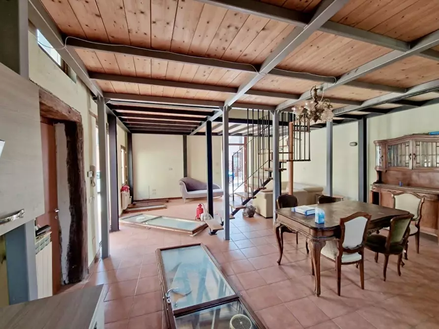 Immagine 4 di Loft/Open space in vendita  a Pisa