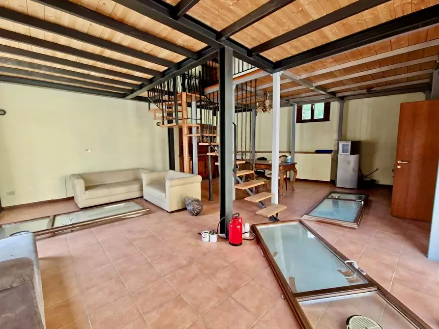 Immagine 3 di Loft/Open space in vendita  a Pisa