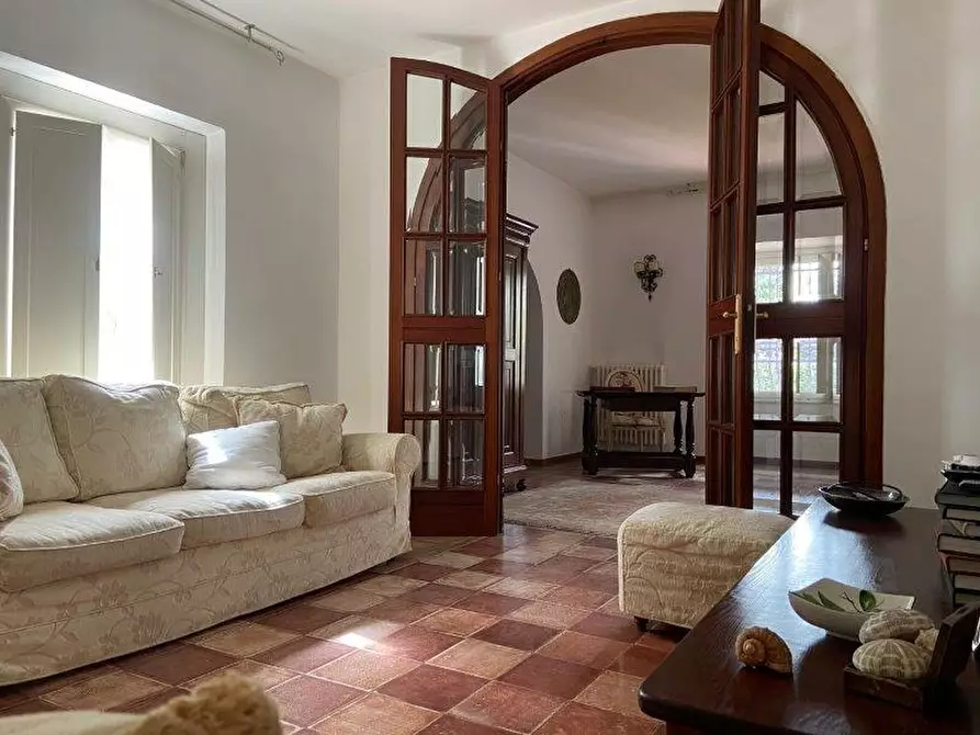 Immagine 12 di Casa semindipendente in vendita  a Massa