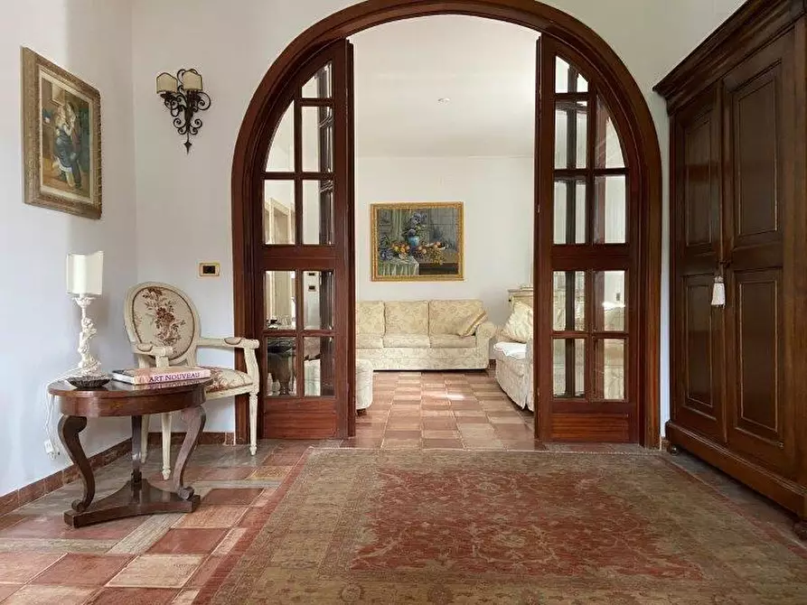 Immagine 11 di Casa semindipendente in vendita  a Massa