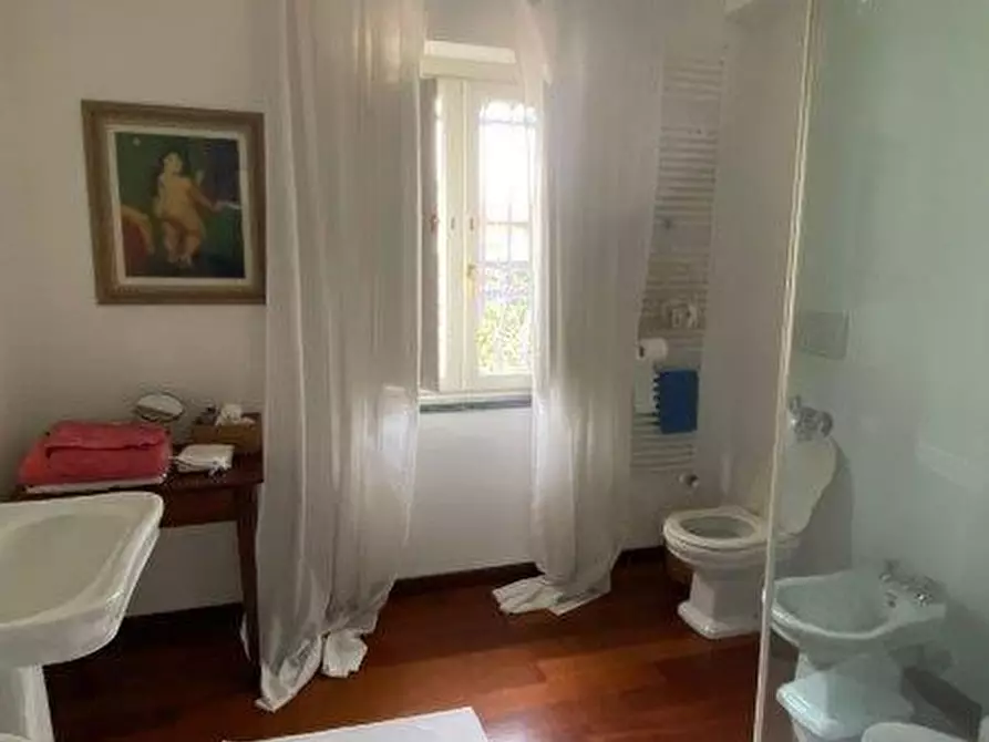 Immagine 26 di Casa semindipendente in vendita  a Massa