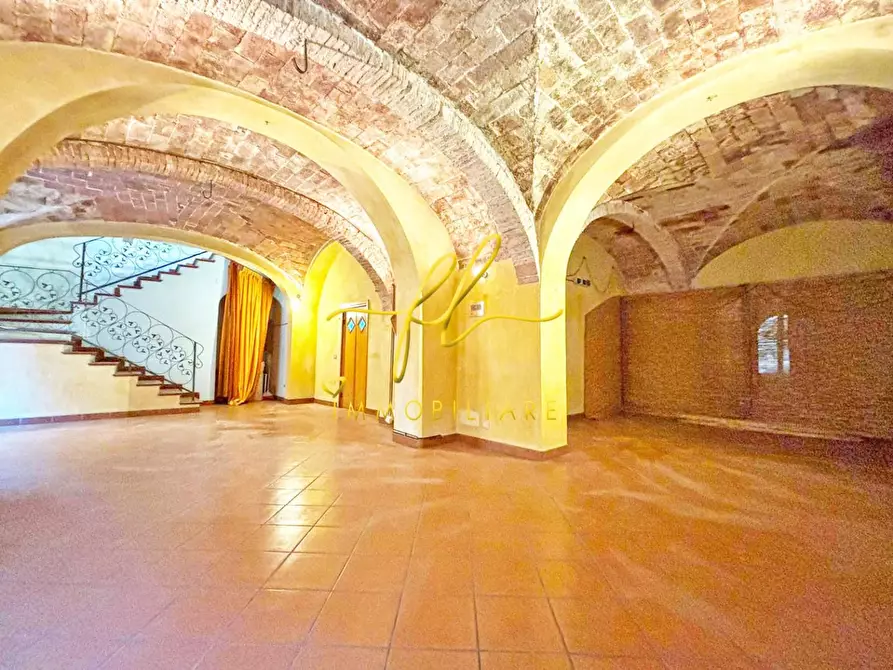 Immagine 4 di Locale commerciale in vendita  a Bibbona