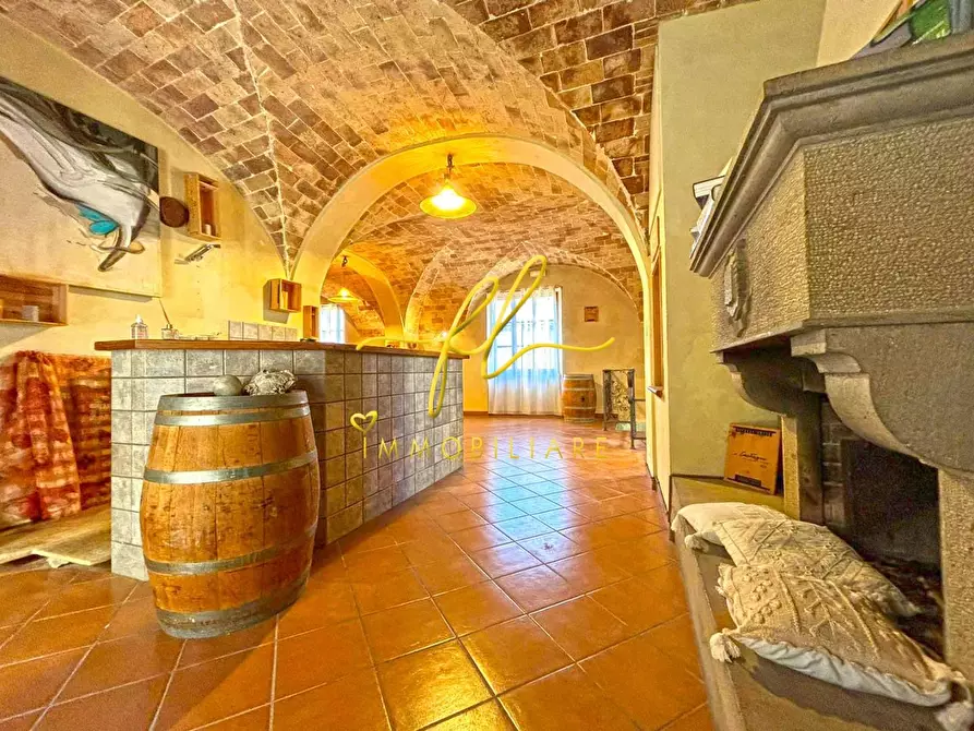 Immagine 10 di Locale commerciale in vendita  a Bibbona