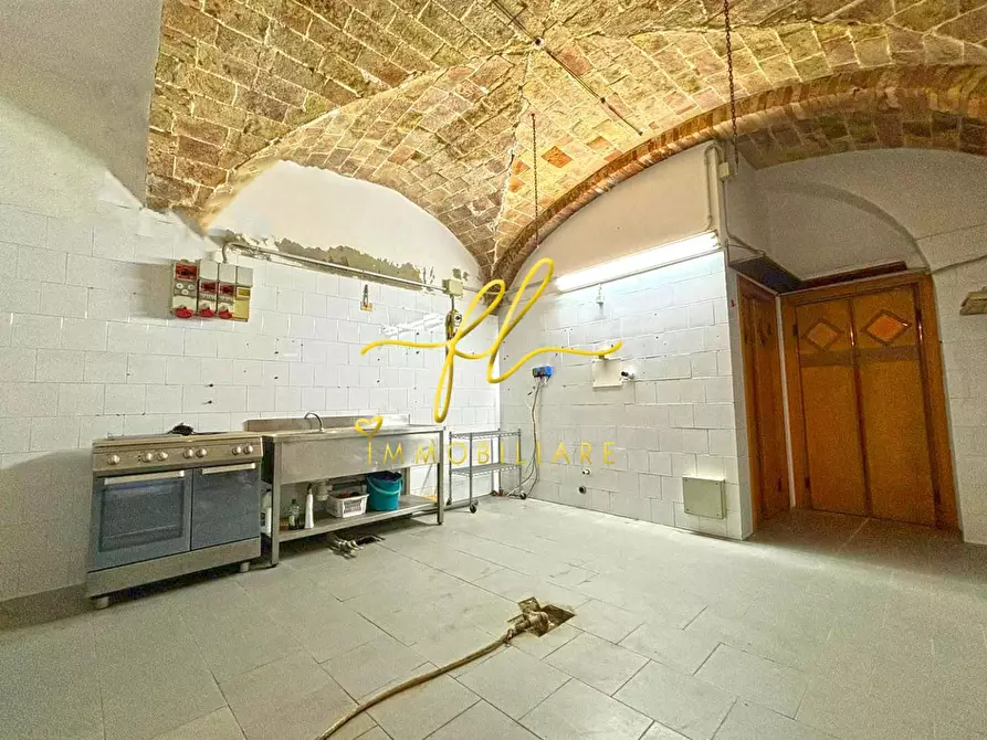 Immagine 15 di Locale commerciale in vendita  a Bibbona