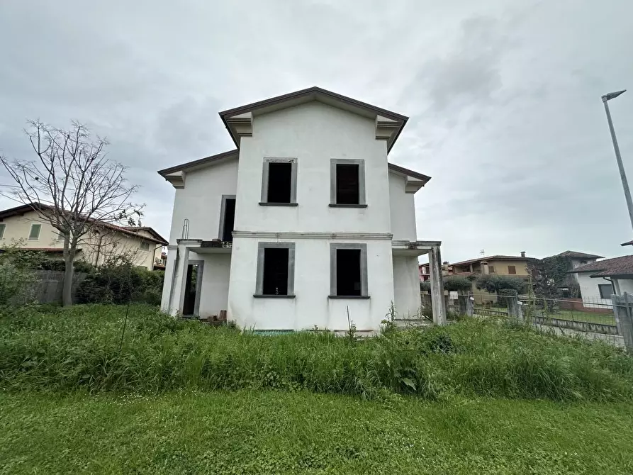 Immagine 3 di Casa bifamiliare in vendita  a Seravezza