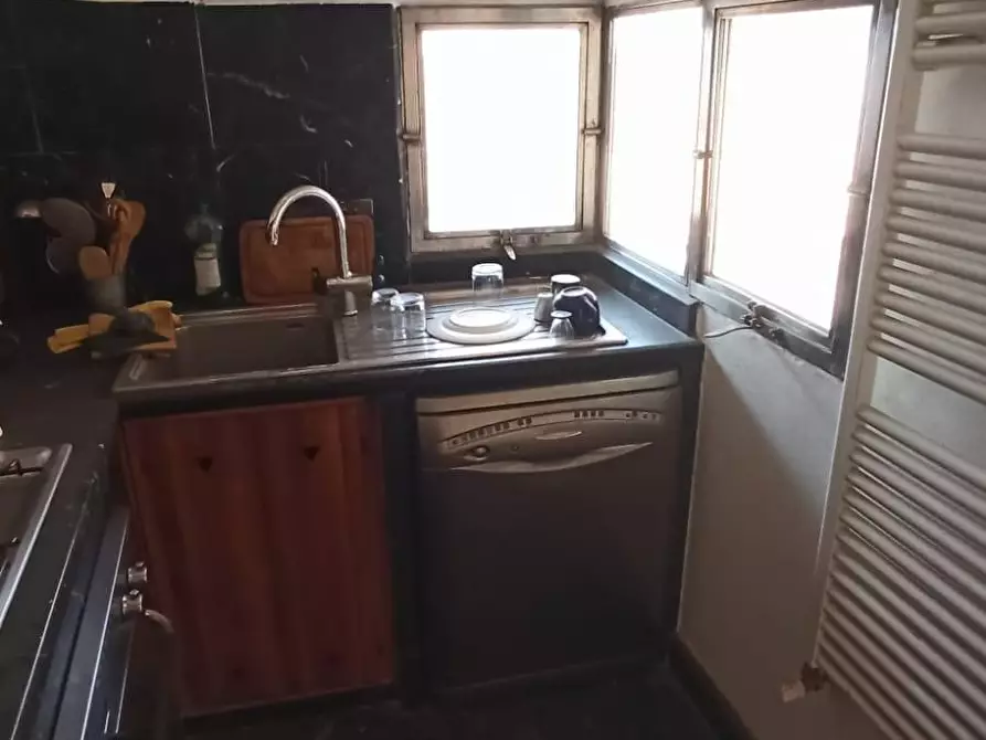 Immagine 16 di Appartamento in vendita  a Siena