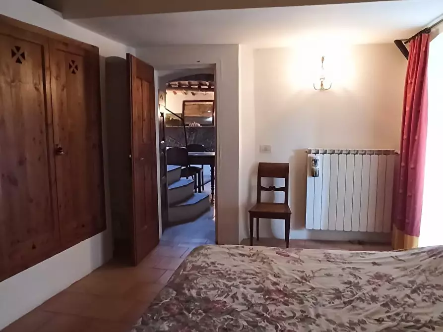 Immagine 46 di Appartamento in vendita  a Siena