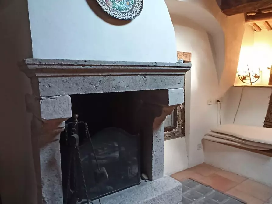 Immagine 42 di Appartamento in vendita  a Siena