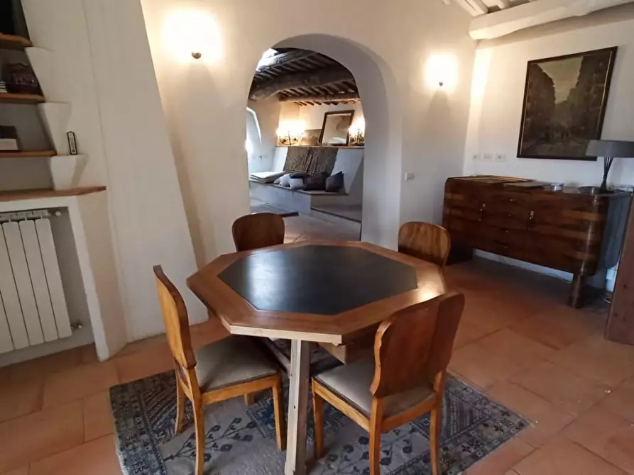 Immagine 15 di Appartamento in vendita  a Siena