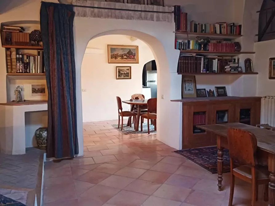 Immagine 3 di Appartamento in vendita  a Siena