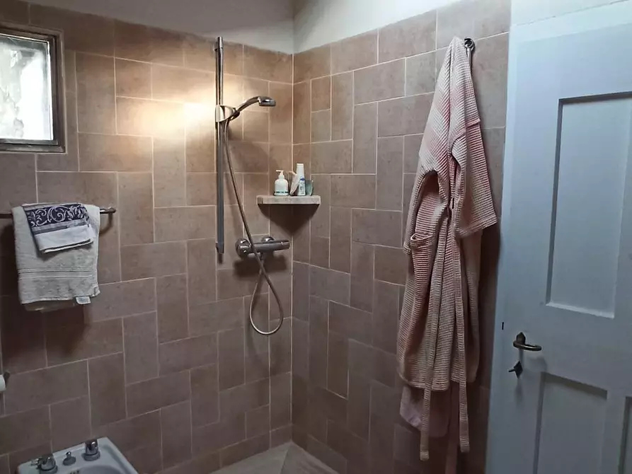 Immagine 24 di Appartamento in vendita  a Siena