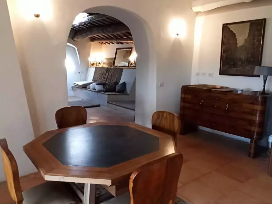 Immagine 38 di Appartamento in vendita  a Siena