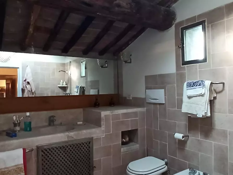 Immagine 29 di Appartamento in vendita  a Siena