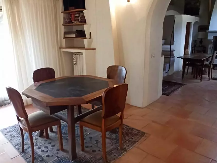 Immagine 37 di Appartamento in vendita  a Siena