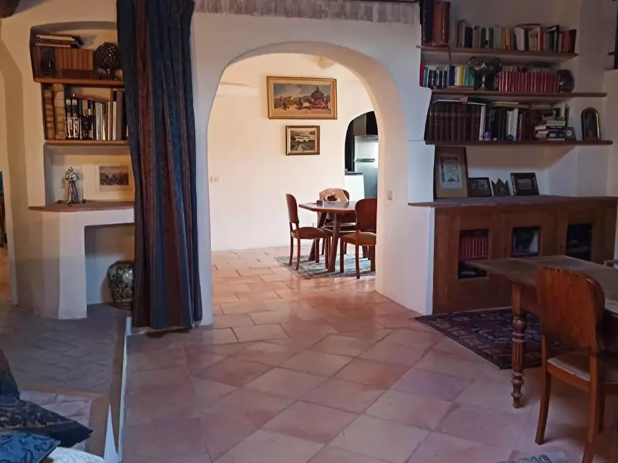 Immagine 22 di Appartamento in vendita  a Siena