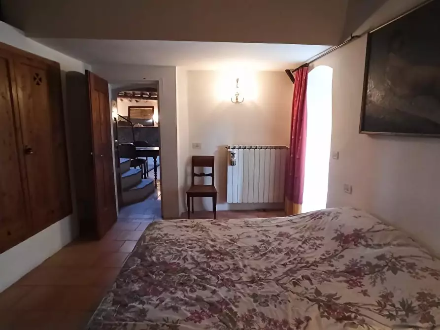 Immagine 25 di Appartamento in vendita  a Siena